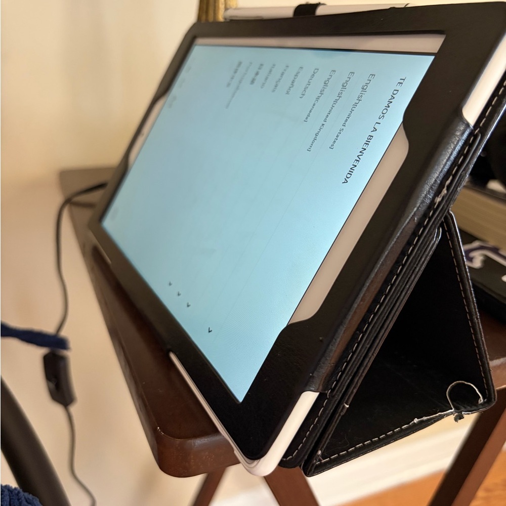 Amazon Fire Tablet HD 10 9th Generation - Picture 4 of 10